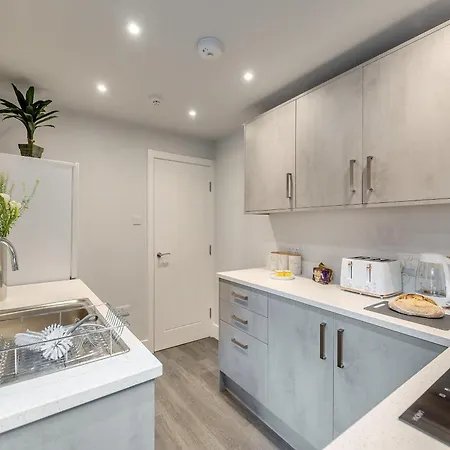 Nest Holiday Home Уитби Экстерьер фото