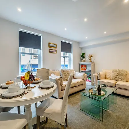 Nest Holiday Home Уитби Экстерьер фото